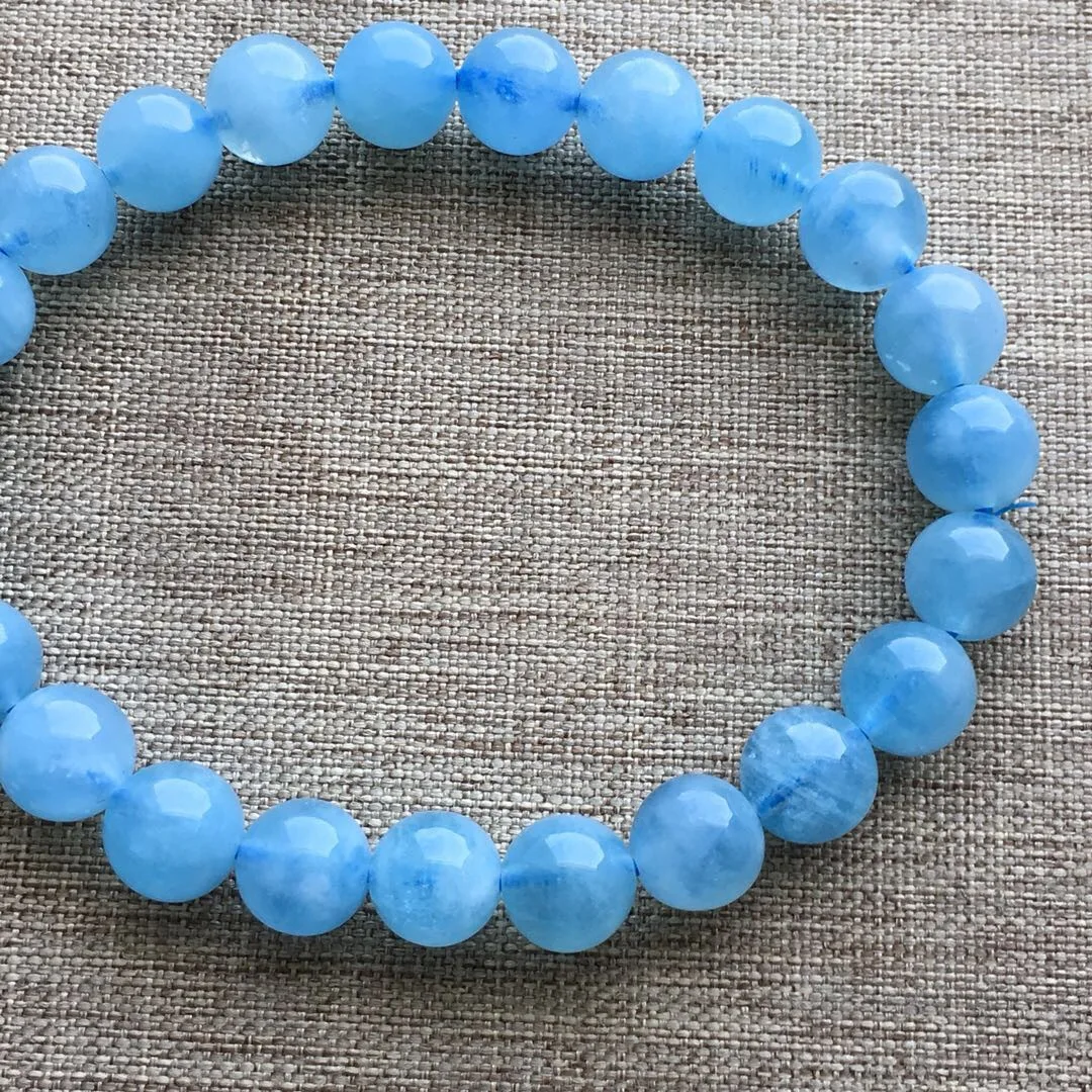 

Natural Aquamarine Single Loop Bracelets Color Blue Run Crystal Clean Moist And Smooth Simple Versatile Generous