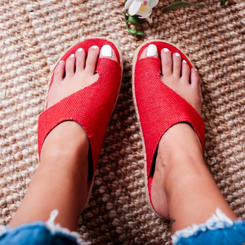 Женские сандалии; Вьетнамки; женские летние однотонные шлепанцы на плоской подошве с закрытым носком и ремешком; пляжные сандалии; обувь в римском стиле; ортопедическая обувь для коррекции роста - Цвет: Красный