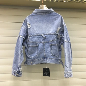 

European Style Jean Jacket Womeb New Retro Light Blue Denim Jacket 2020 Spring Coat Pockets Fur Trim Ripped Hole Denim Coat Tops