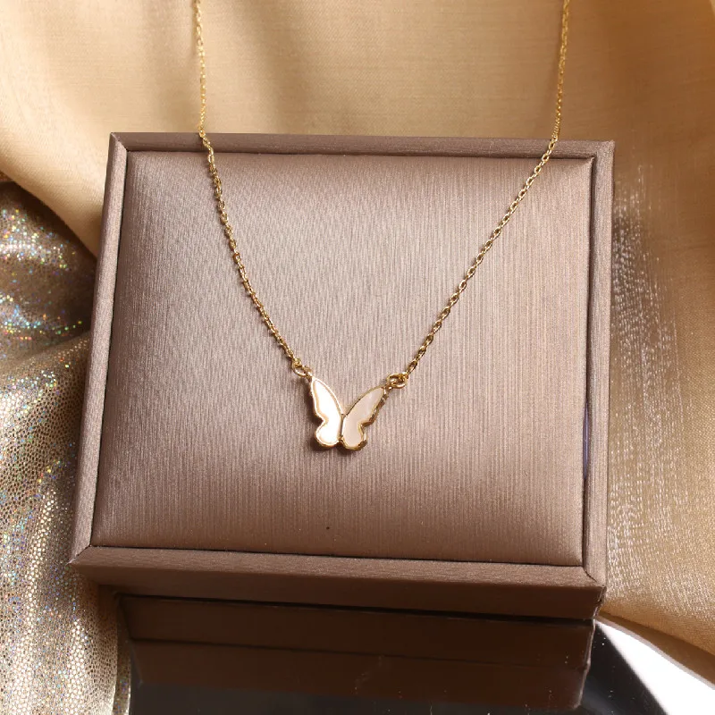 2020 Korea Hot Selling Fashion Jewelry Small and Cute Shell Butterfly Necklace Elegant Female Clavicle Necklace