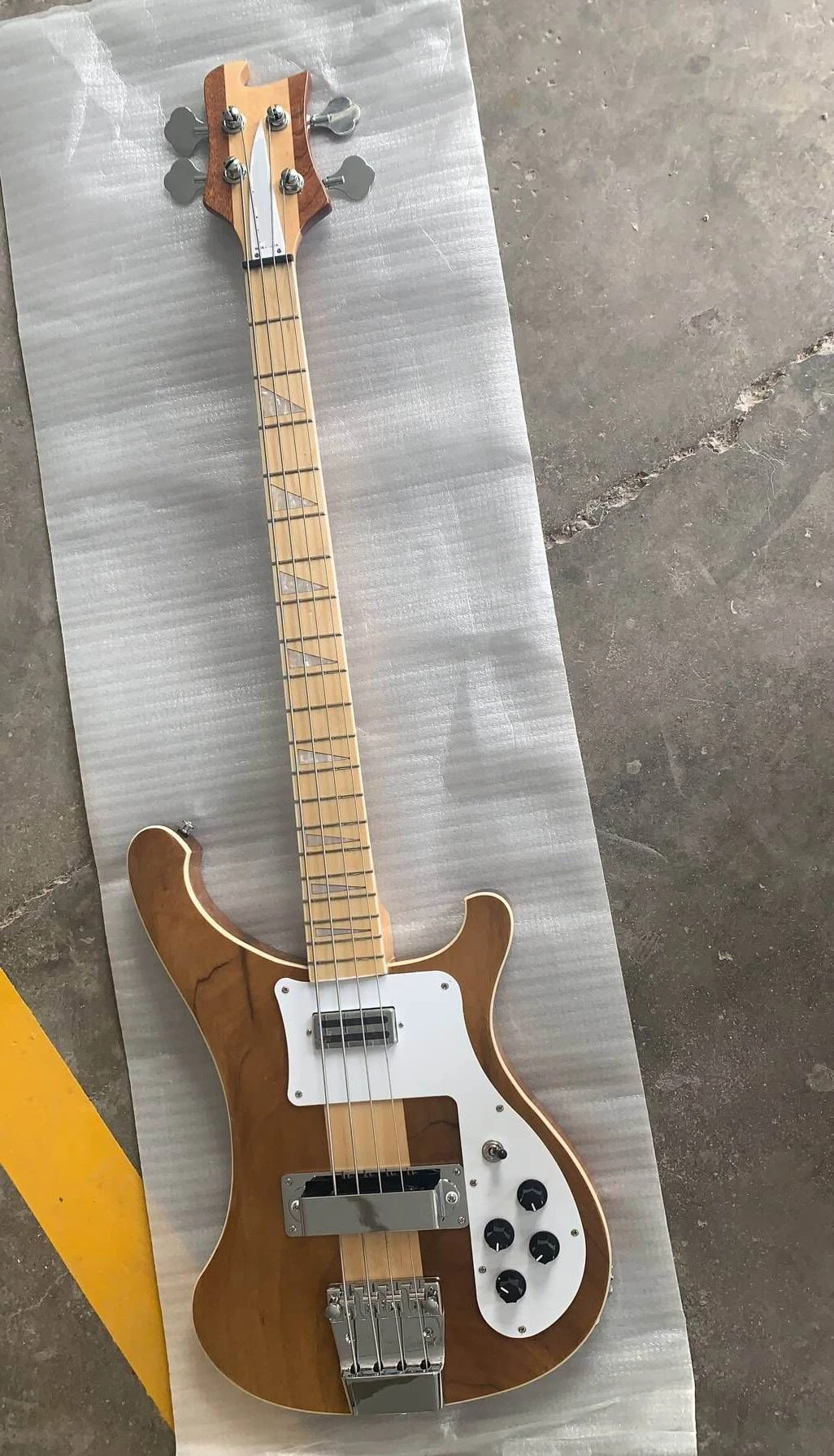 Wholesale Guitars New Rickenbacker 4003 Electric Bass Guitar Double Jacks Through Neck/body In