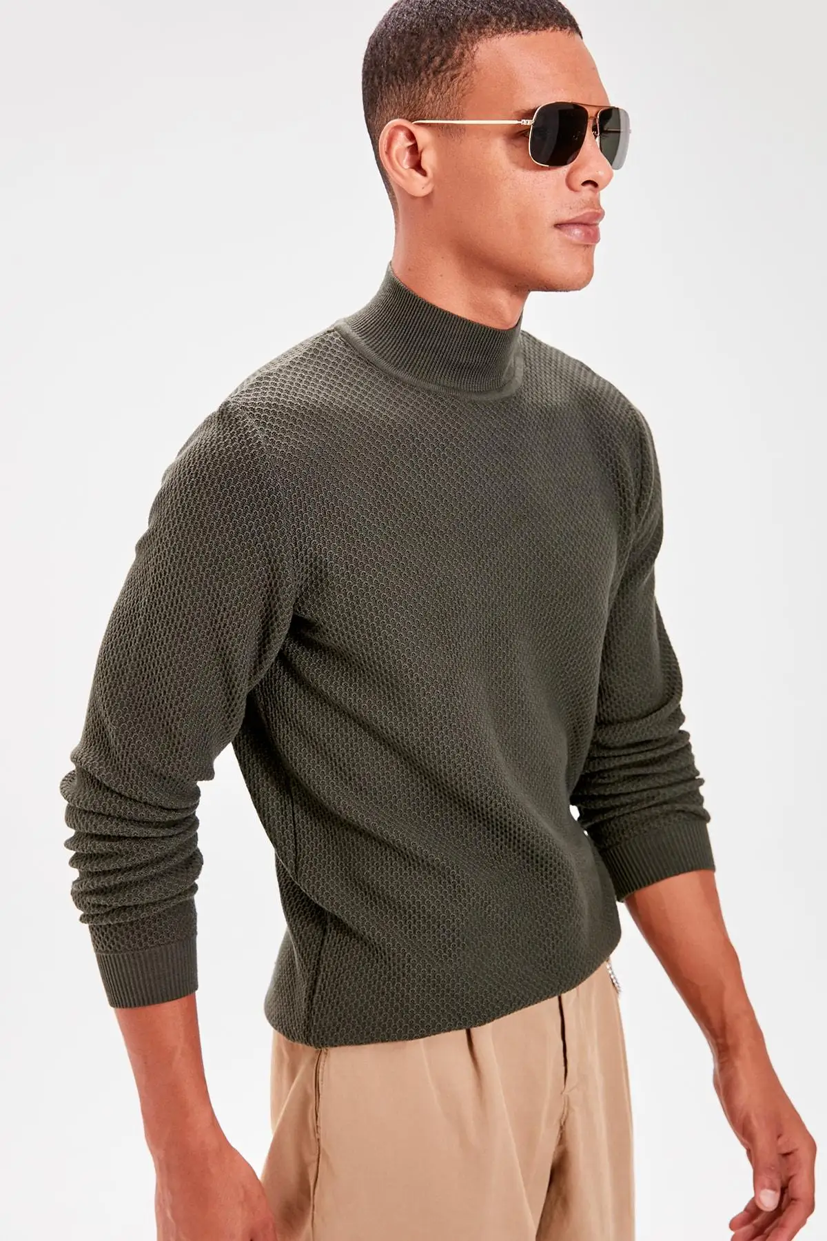

Trendyol Khaki Men Textured Half Turtleneck Sweater Sweater TMNAW20VK0002