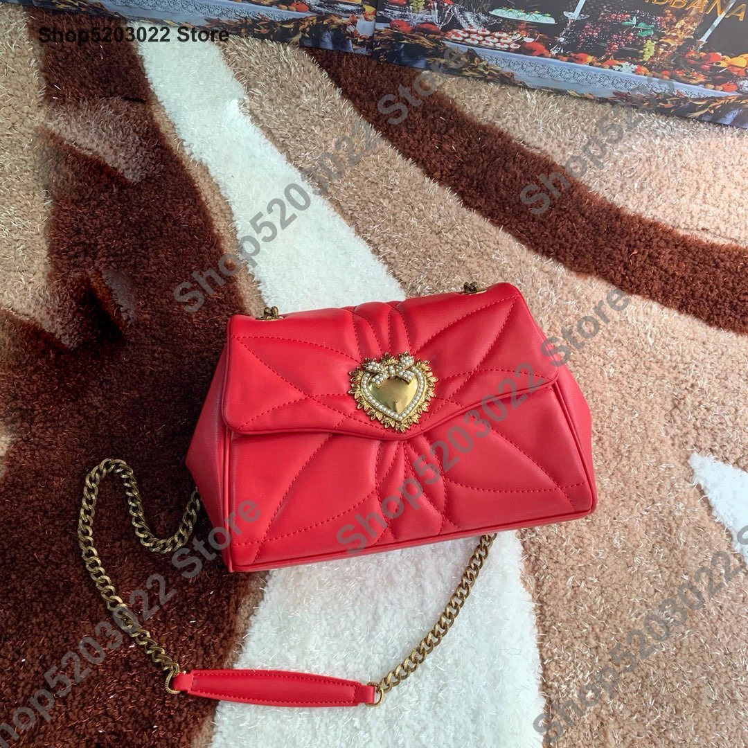 Красная натуральная кожа Herbst und Winter neue Kette Leder eine Schulter Frau Tasche Herz Brief Messenger Handtasche |