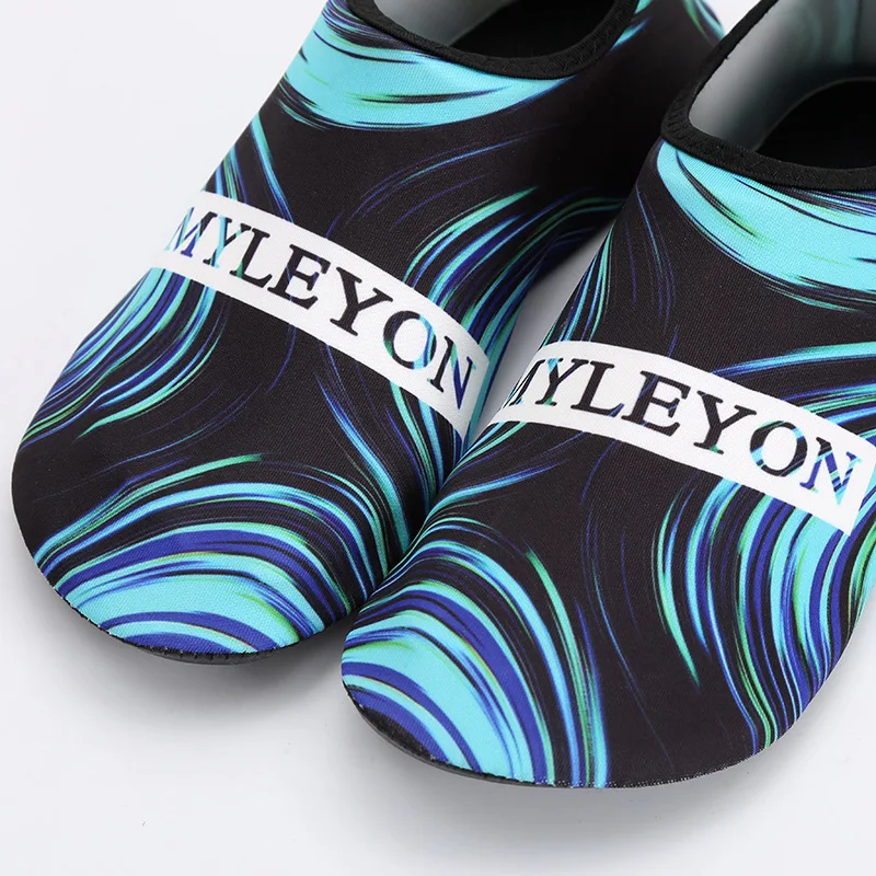Wading Shoes Couples Sandals Water-skiing Swimming Shoes Sports Red Foot Patch Skin Soft Shoes Diving xie tie Skin Shoes Factory