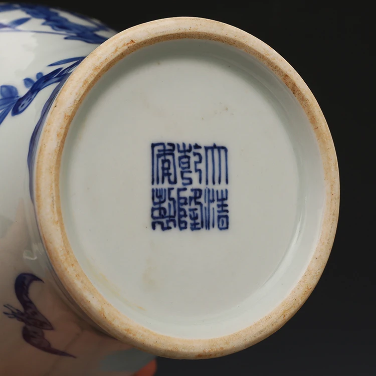 Qing Qianlong ручная роспись синий и белый девять персиковый рыбий хвост ваза антикварный фарфор, антикварный фарфор