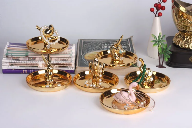 Exquisite Luxury Nordic Ceramic Jewelry Plate Electric Ferry Gold Crafts Gift Watch Home Gold Deer Animal Ornaments Storage Tray