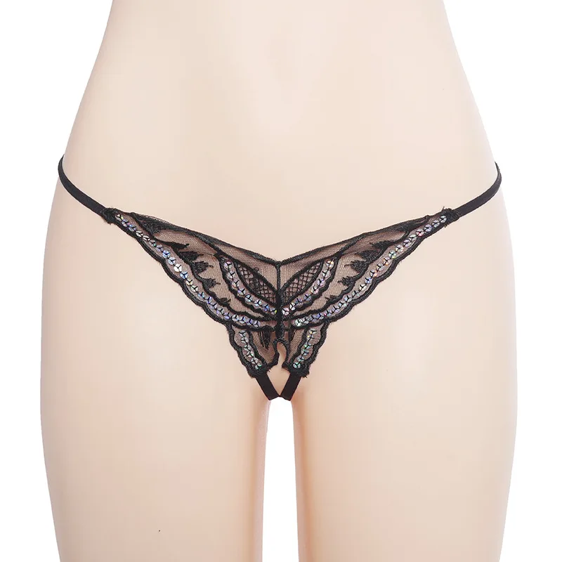 string ficelle ouvert devant noir