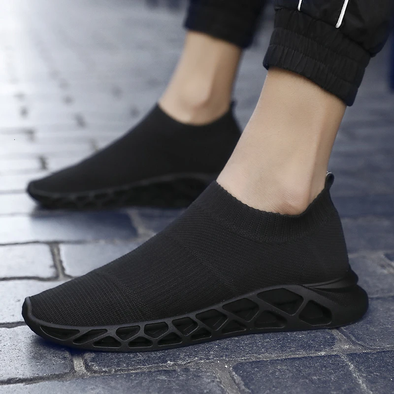 

2019 Brand Men Socks Sneakers Black White Man Fashion Casual Shoes Breathable Mesh Comfortable Light Slip-on Flat Shoes Loafers