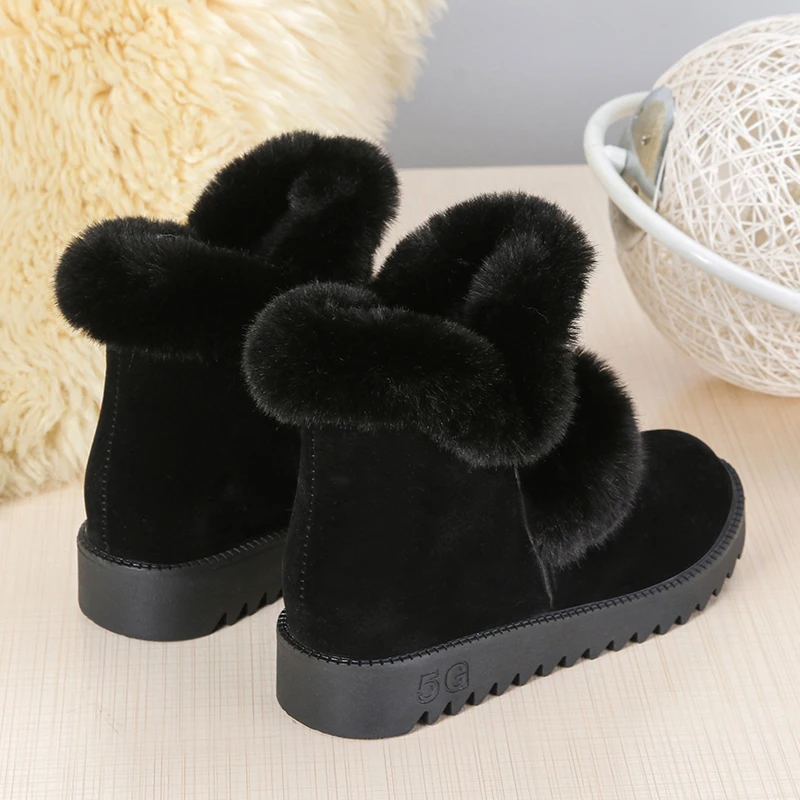 Snow Boots Brand Women Winter Boots Flat Heel Suede Mother Shoes Antiskid Flexible Women Fashion Casual Furry Boots