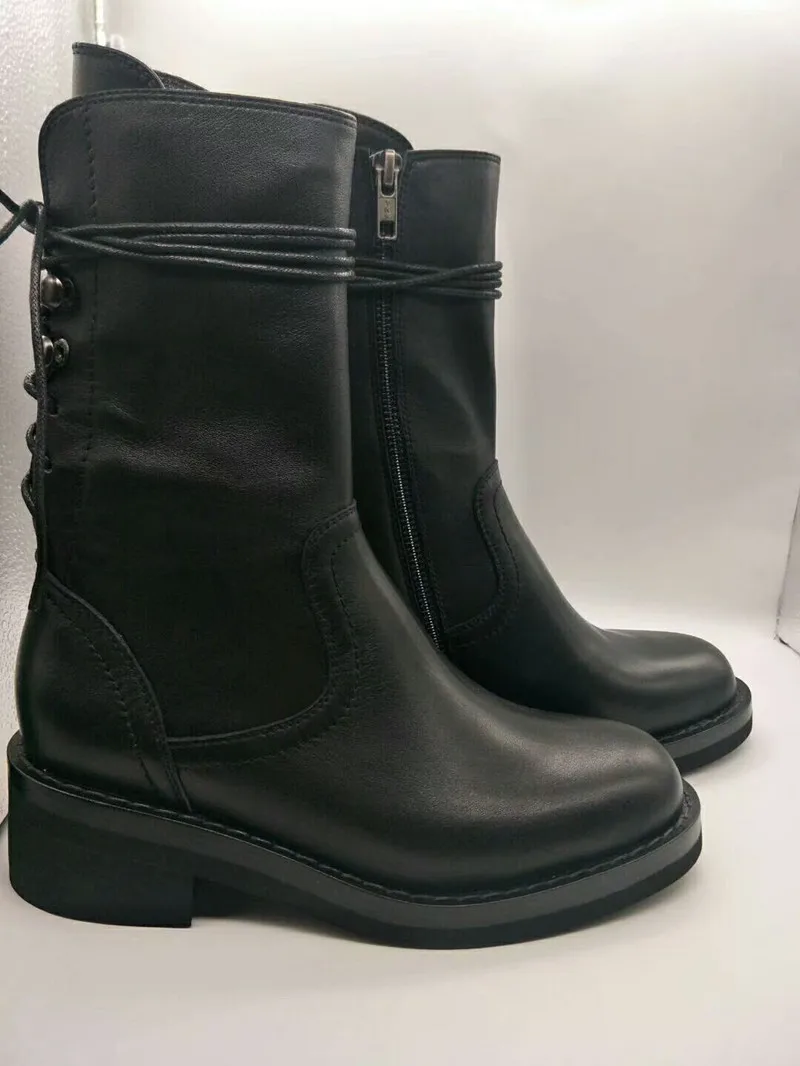 black Knsvvli/Новые короткие ботинки со шнуровкой сзади женские мотоциклетные ботинки черного цвета из натуральной кожи с круглым носком женские ботинки до середины икры на не сужающемся книзу массивном каблуке - Цвет: black