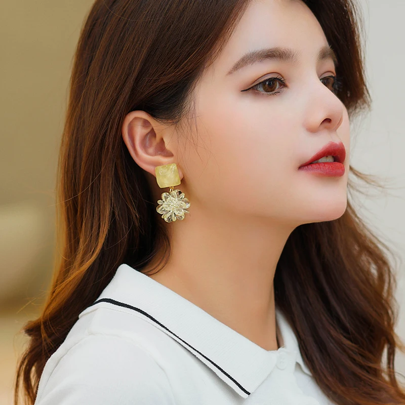 Xinwei популярные Геометрические Висячие серьги для женщин Bijoux прозрачный кристалл в виде Капли серьги массивные Ювелирные серьги в подарок