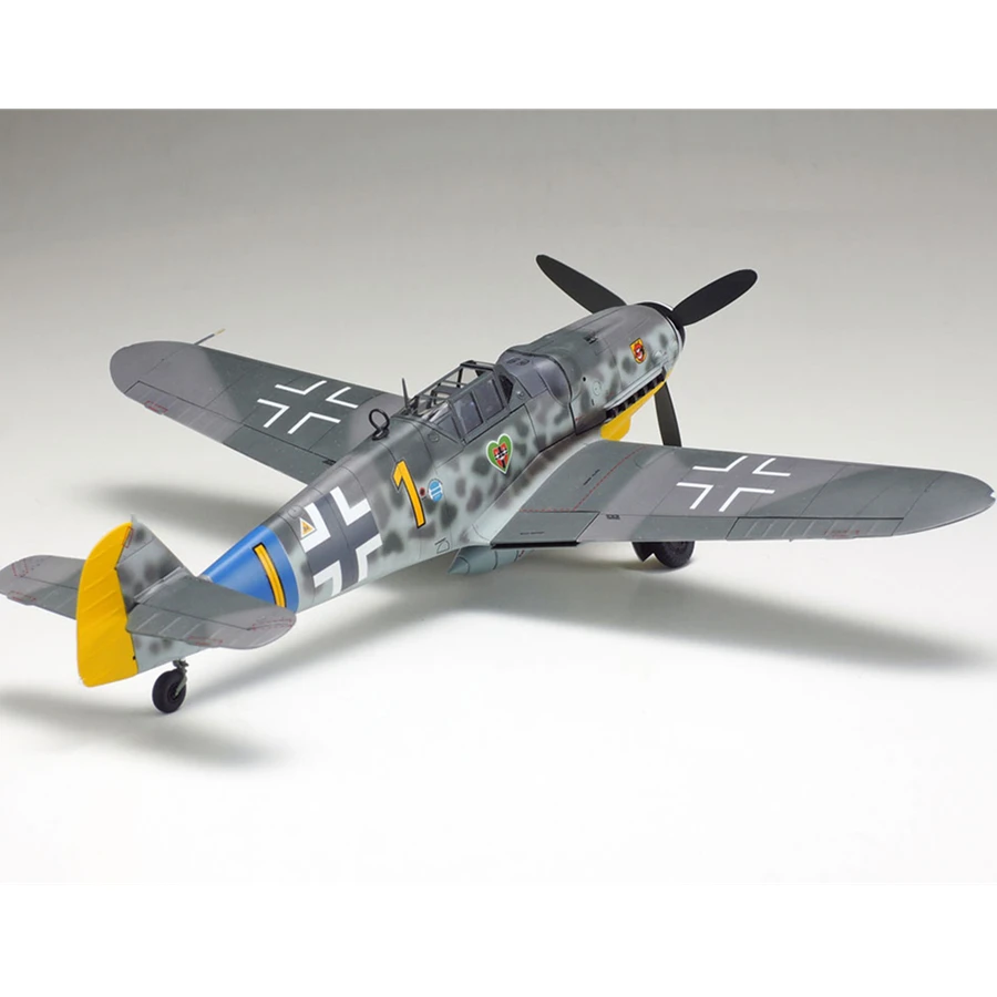 Модель самолета Tamiya 61117 строительные комплекты масштаба 1:48 Messerschmitt Bf109 игрушки