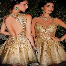 Sexy Gold Short Cocktail Dresses Sheer Neck Sleeveless Appliques Beaded Tulle Illusion Mini Open Back Evening Party Dress Prom