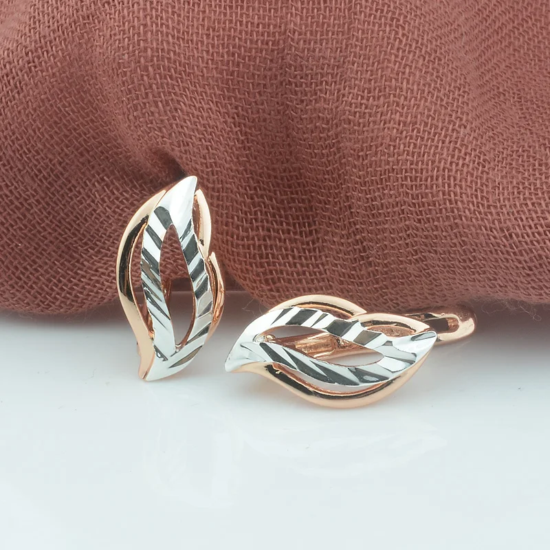 

FJ Geometric Leaf Earring 585 White Rose Gold Color For Women Earrings