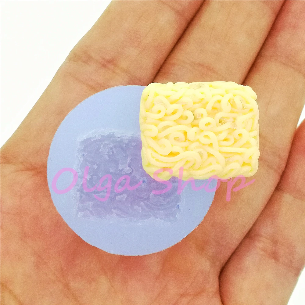 https://ae01.alicdn.com/kf/H3c205d3a20ef4a6095dea82dcb4664f1t/QYL484-21-4mm-x-17-5mm-Silicone-Mold-Fondant-Cake-Decoration-Candy-Resin-Clay-Earrings-Necklace.jpg