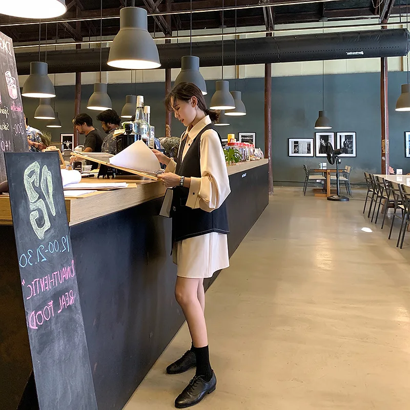 

2019 Fall New Vest Two Sets of Loose Leisure Temperament Woman Turn-down Collar Pockets Single Breasted 2 Piece Set Women
