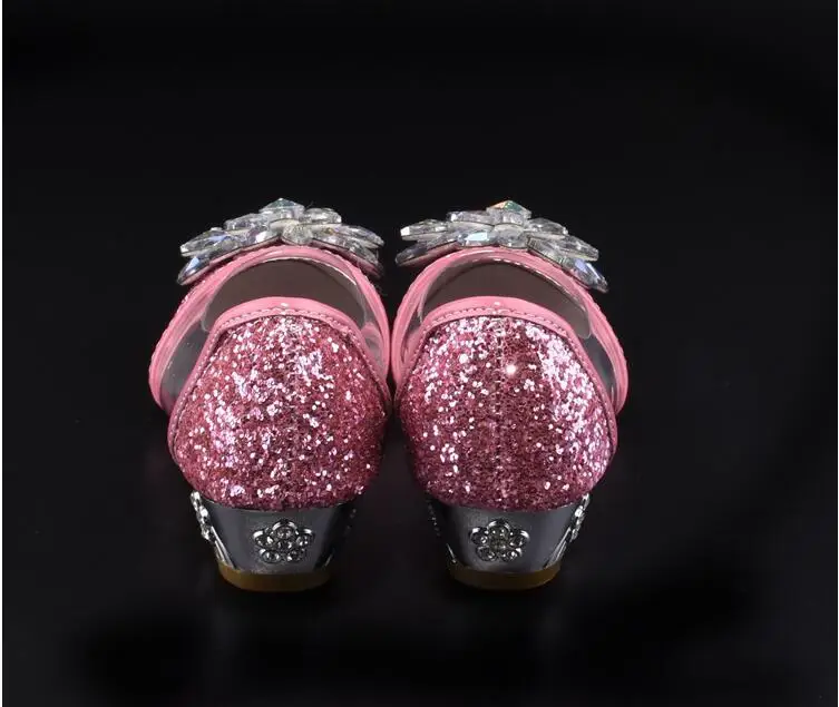 Модная обувь Золушки с яркими стразами; тонкие туфли принцессы для девочек; обувь на высоком каблуке для выступлений