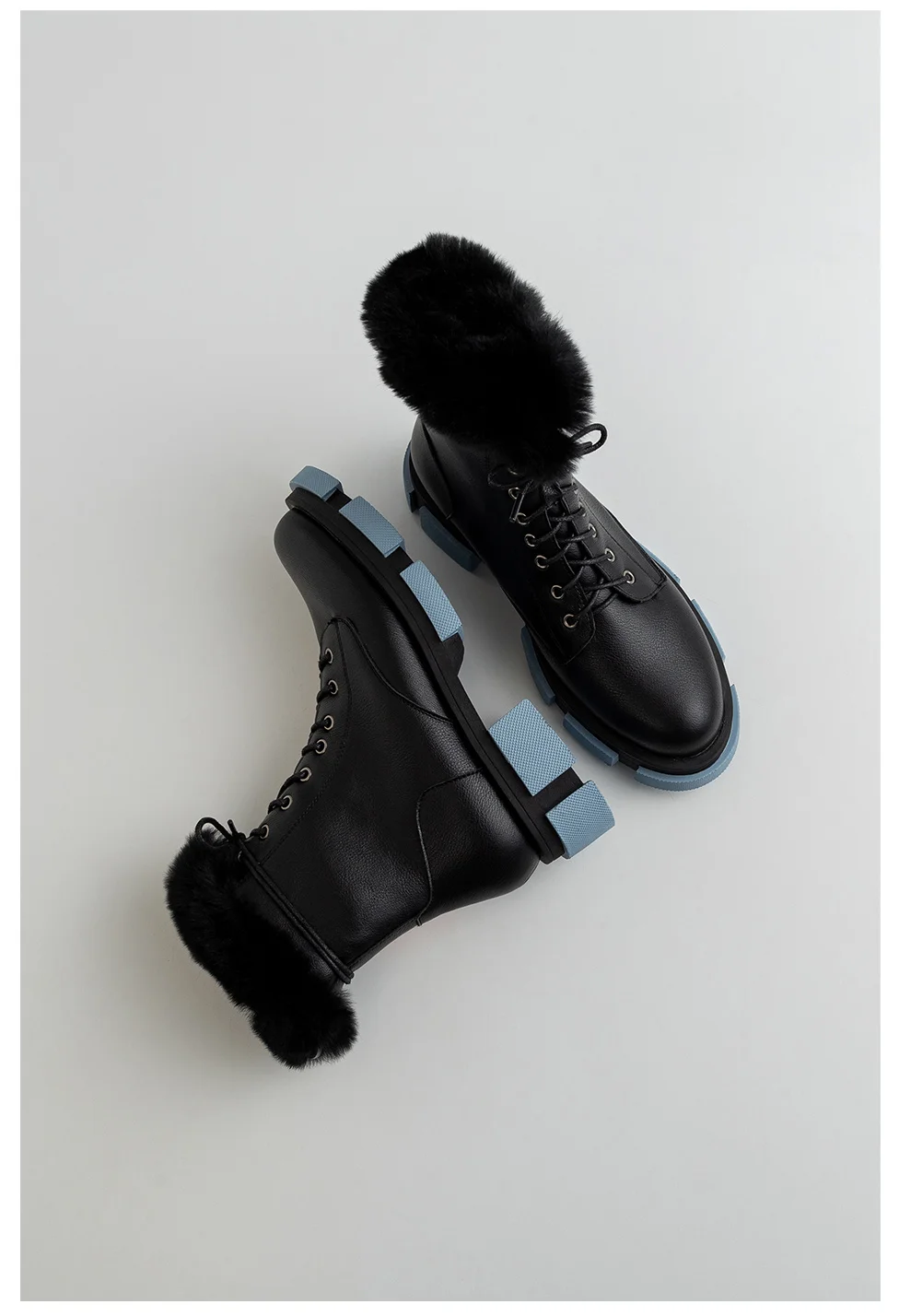 Новинка; дизайнерские женские теплые зимние ботильоны с кроличьим мехом и плюшевой подкладкой; черные ботиночки на раздельном каблуке; женская уличная обувь; большие размеры