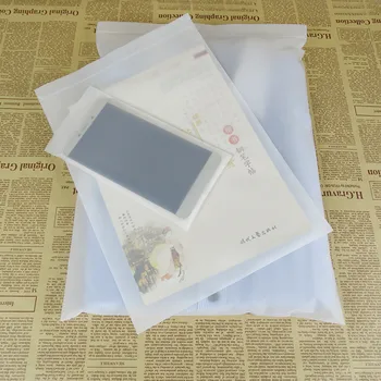 

Reatil 200Pcs/Lot Matte Clear Self Sealing Zip Lock Plastic Packing Bag Waterproof Ziplock Pack Packaging Bags