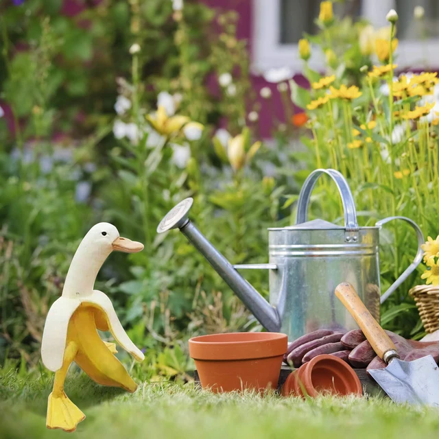 Banán Kacsakert Szobra Kreatív Udvar Kültéri Dekoráció Hámozott Kacsa Figurák Aranyos Vicces Szeszélyes Díszek Születésnapi Ajándék - Image 4