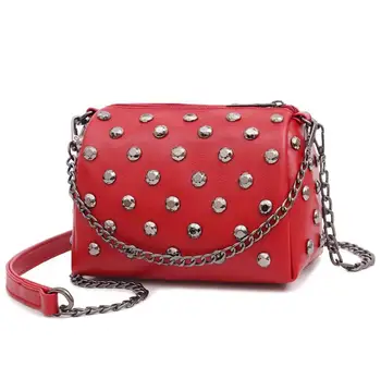 

2020 Hot Sale Fashion Handbag Soft Leather Studded Shoulder Bag Designer New Chain Messenger Bag Women's Bag Selling New