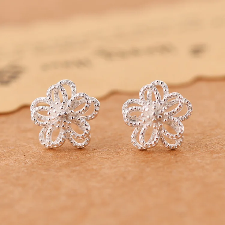 

S925 Sterling Silver Hollow Flower Earrings Ladies Earrings Simple Fashion Ladies Sweet Cute Jewelry Exquisite Accessories