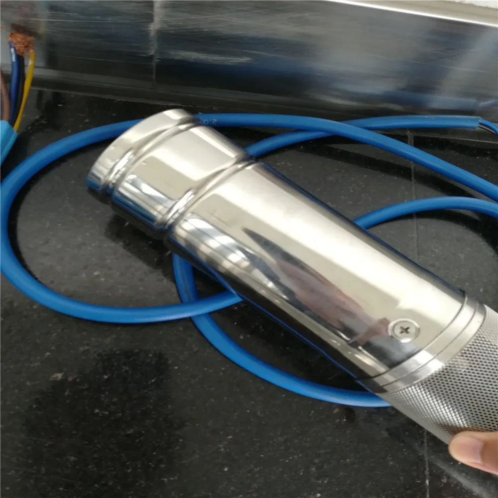 Submersible Solar Pump 3G1.5/80-D24/210 36V 80M 210W Solar Array Power 280W 1.5m³/H 0.75‘’ Outlet With Mppt Function Controller