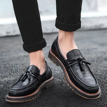 

2019 autumn and winter new fashion trend light tassel PU slip wear comfortable high quality personality outdoor loafers