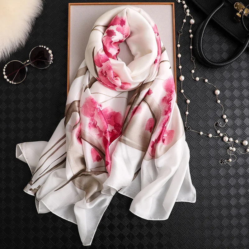 10874832224_2070773686