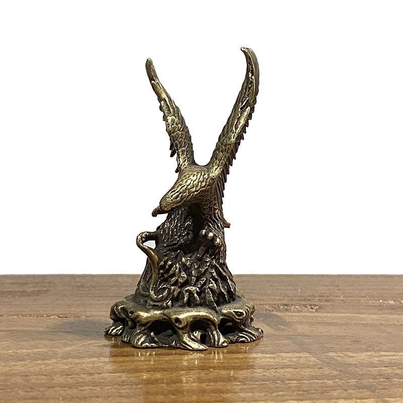 Antique Solid Copper Ornaments Bronze Flying Eagle Statue Brass Miniatures Figurines Home Decorations Office Desk Decor Tea Pets ornament crafts miniature figurines