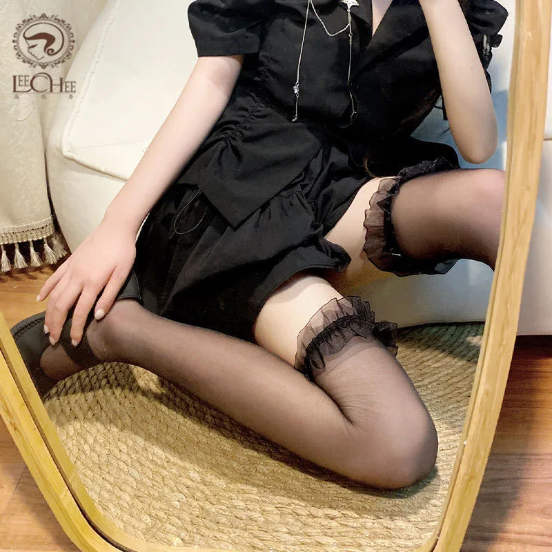 Рисунок 2 - Женские чулки Leechee