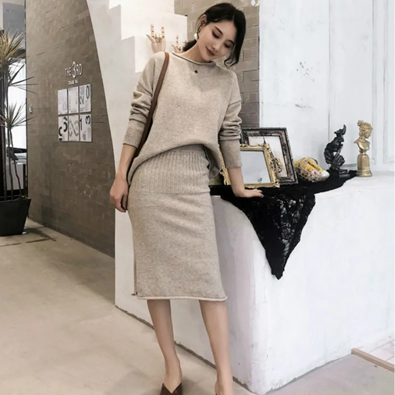 

Autumn and winter ladies knit women's sets 2019 new solid color loose large size knitted pullover Casual high waist skirt set