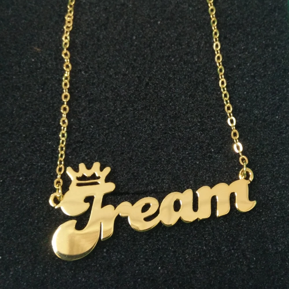 

Sweey Wholesale Personalized Cute Name Necklace with Crown Custom Women Name Necklace Perfect Gift for Her