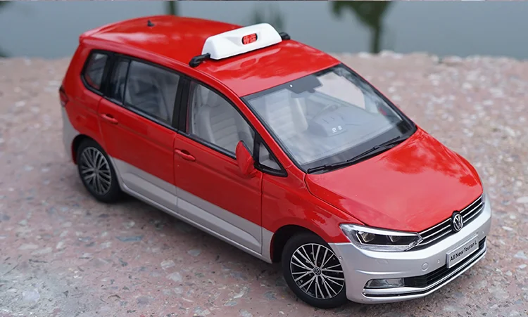 Авторизованный подлинный 1/18 Масштаб Volkswagen все новые Touran L коричневый на Рождество/День рождения подарок, коллекция