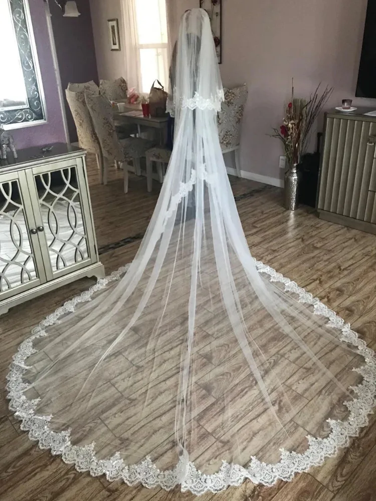 High Quality 5 Meters Bling Sequins Lace Edge Bridal Veil with Comb Two Layer Blusher Veil 4 M Wedding Veils New Velos de Novia