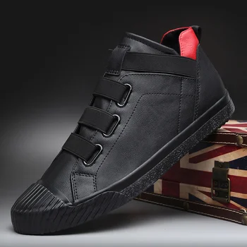 

2020 New Men's Buckle Boots British Casual Leather Shoes Vogue Platform Round Toe Boot Winter Rubber Soft Sole Sewing Boot