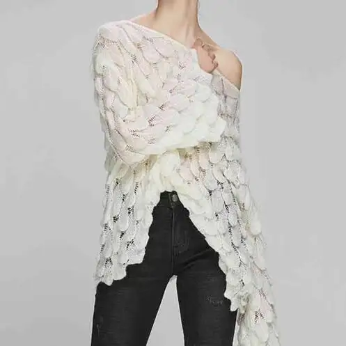 

2020 sexy off shoulder female pullover sweater Long toned horn sleeve women sweater Autumn new fashion casual sweater street
