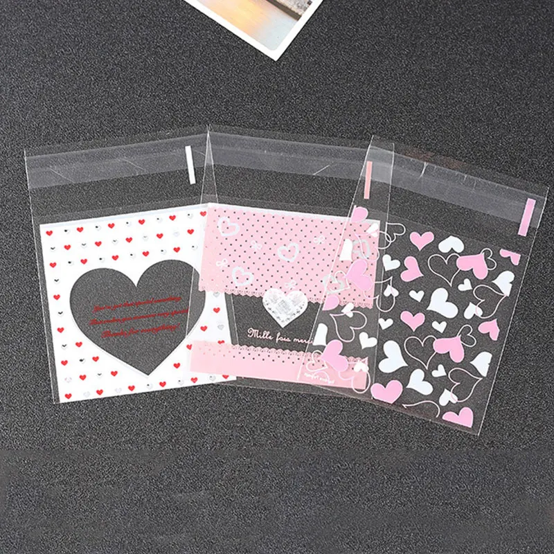 

100Pcs Biscuit Packaging Bag Heart Print Plastic Bags Candy Cookie Snack Self-Adhesive Gift Bags for Home Wedding Birthday Party