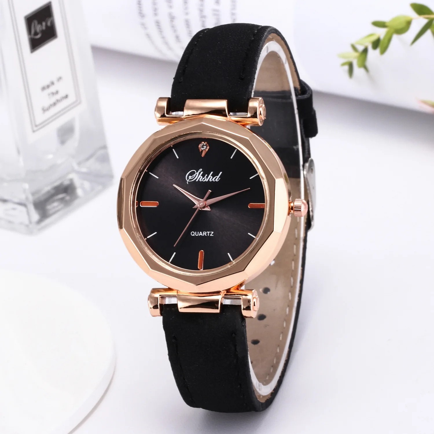 

2020 Hot Simple Women's Watch Luxury Leather Ladies' Watch Fashion Analog Quartz Crystal Dress Small Wristwatch Relogio Feminino