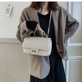 

Small bag women 2020 new wave Korean version of the wild messenger bag diamond chain fashion portable small square bag gg bag
