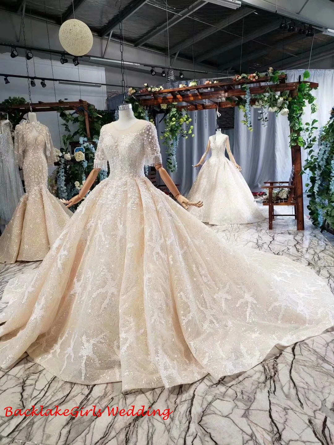 Легкий кремовый цвет Tullle Boho бальное платье Свадебные платья полупальто с кисточками Королевский поезд Свадебные платья элегантные свадебные платья