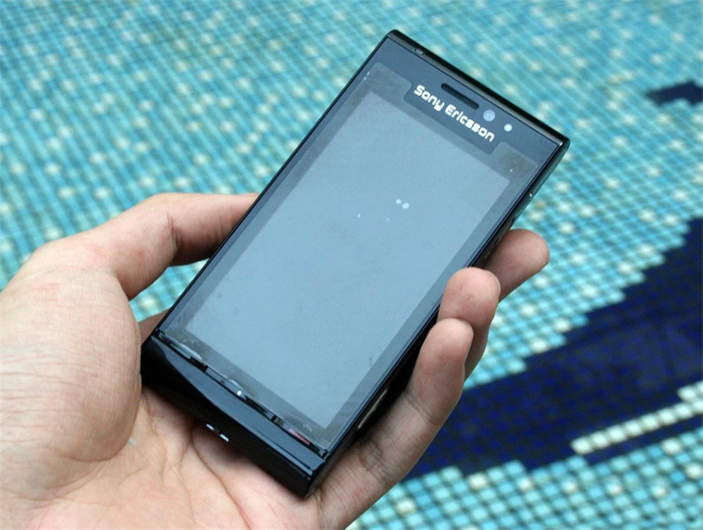 Original Sony Ericsson Satio (Idou) U1i GSM 3.5 Inches 480P Wi-Fi FM radio Bluetooth Unlocked Mobile Phone Symbian OS Cellphone giffgaff refurbished phones