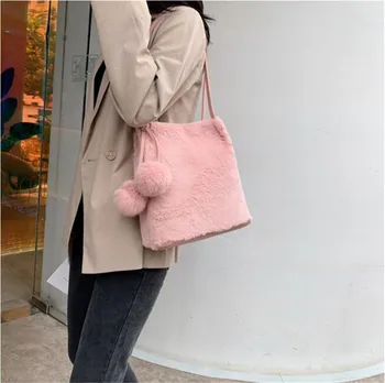 

2020 hot women fur shoulder bags winter wool bucket handbags with tassel string handbags sac a main femme drop shipping M624