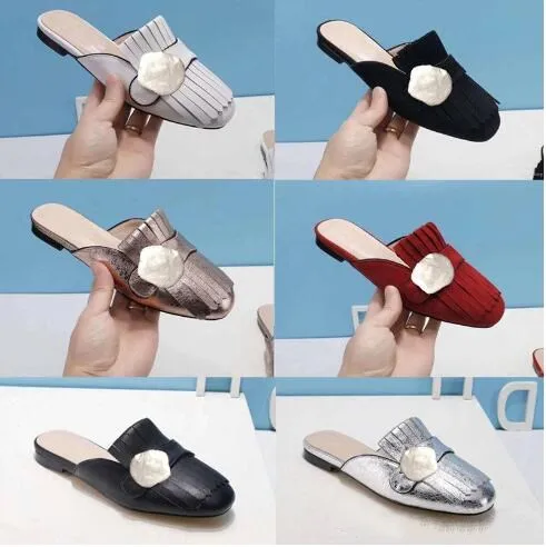 

Designer 2019 summer new leather sandals metal buckle Luxury slippers low with half slippers large size Luxury women shoes champ
