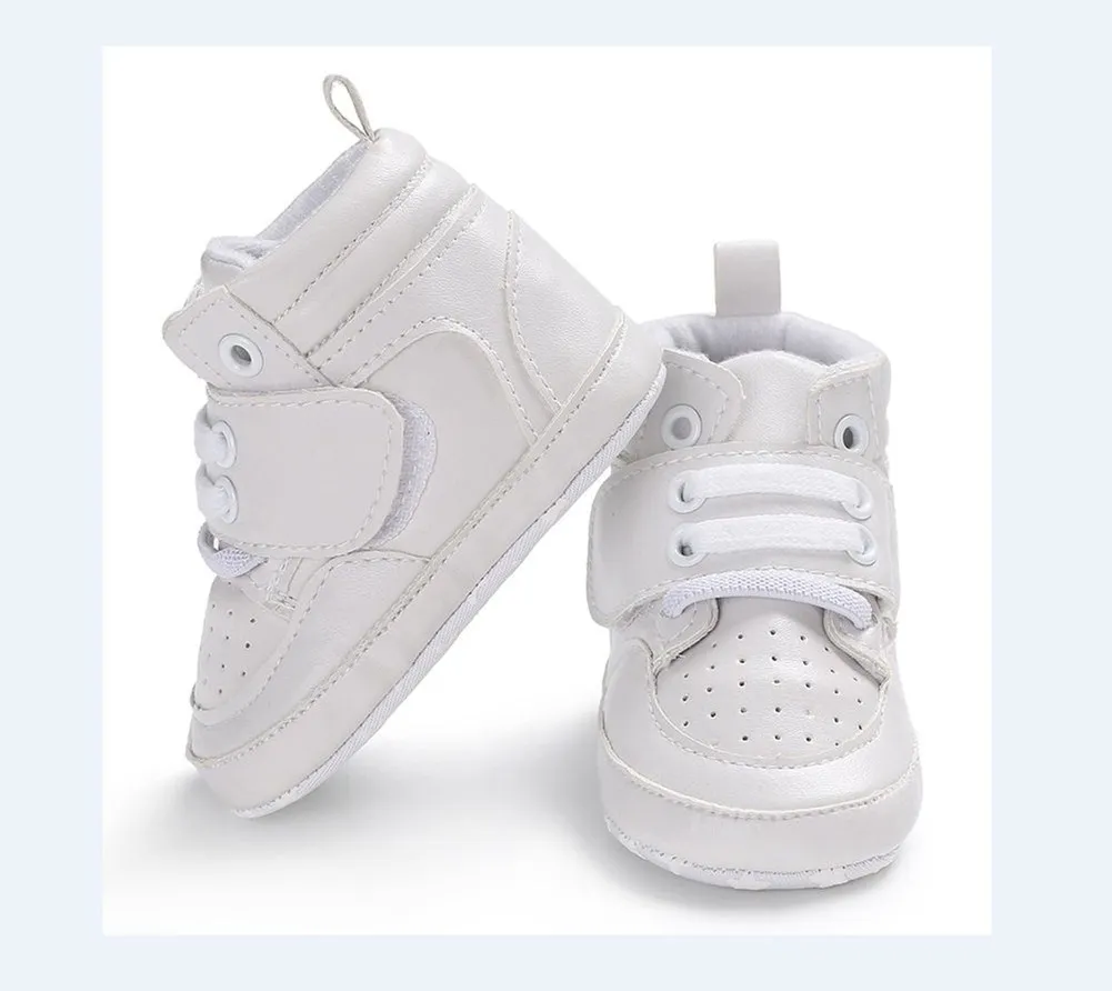 Brand New Newborn Baby Boy Girl Soft Sole Crib Shoes Warm Boots Anti-slip Sneaker PU Breathable Solid First Walkers 0-18M - Цвет: Белый