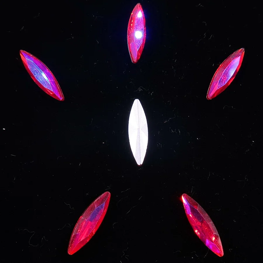Милый стеклянный кристалл 4*15 мм прозрачный AB& rainbow цвета точка назад Тонкий Navette форма Клей На Стразы бусины Аппликация diy Обрезка - Цвет: A17 Red AB