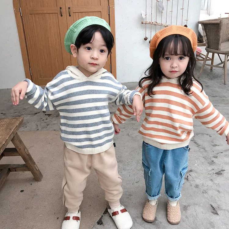 Children's sweater autumn and winter Korean version of the girl's sweater boy hat striped sweater girl round neck winter