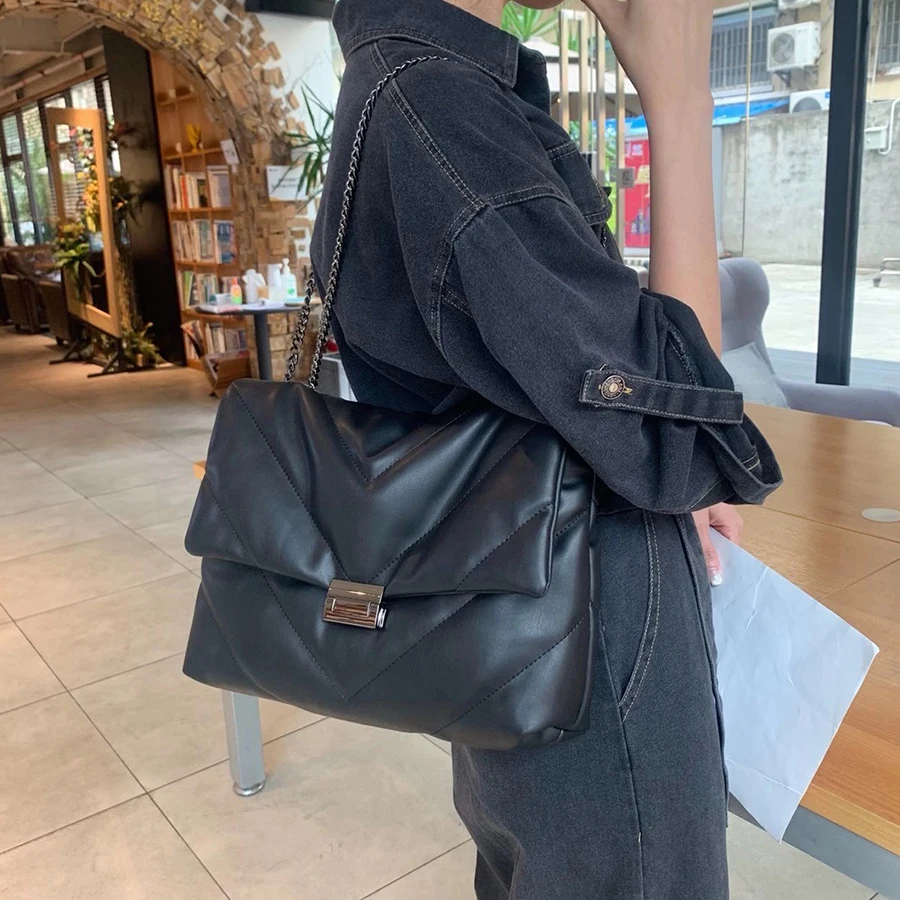 Big Chain Tote Women Shoulder Bag Fashion Large Capacity Messenger Bags for Women 2020 Solid Color Crossbody Bag Women's Bags