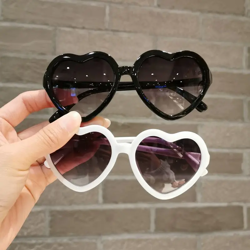 2021 Heart-shaped Children's Sunglasses Round Glitter Cartoon Love Baby Sunglasses Sunshade Glasses Sunglasses Trend purple sunglasses