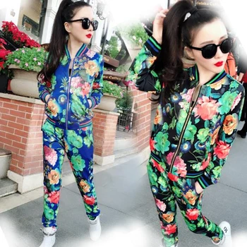 

2020 spring and autumn new national style personalized flower color peony flower leisure sports long sleeve + trousers two piece